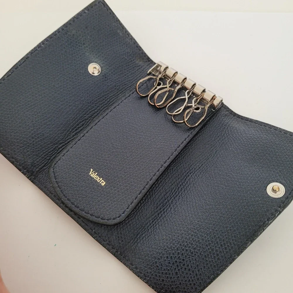 Valextra Navy Blue Pebble Grain Leather 6-Hook Key Case Holder Made in Italy